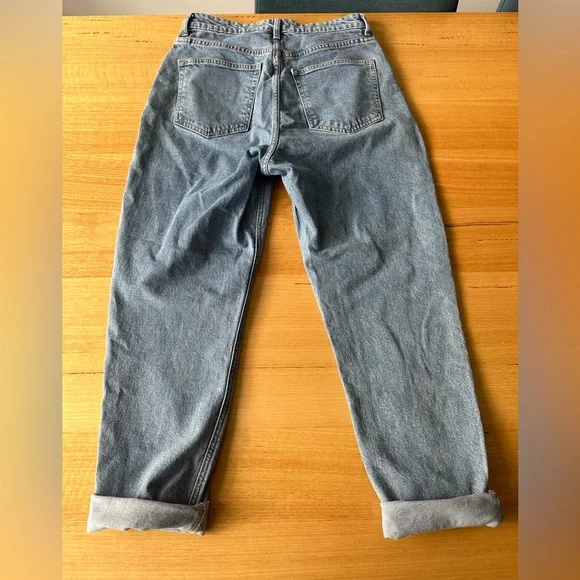 H&M | Boyfriend jeans - on trend - like new! - Picture 4 of 8